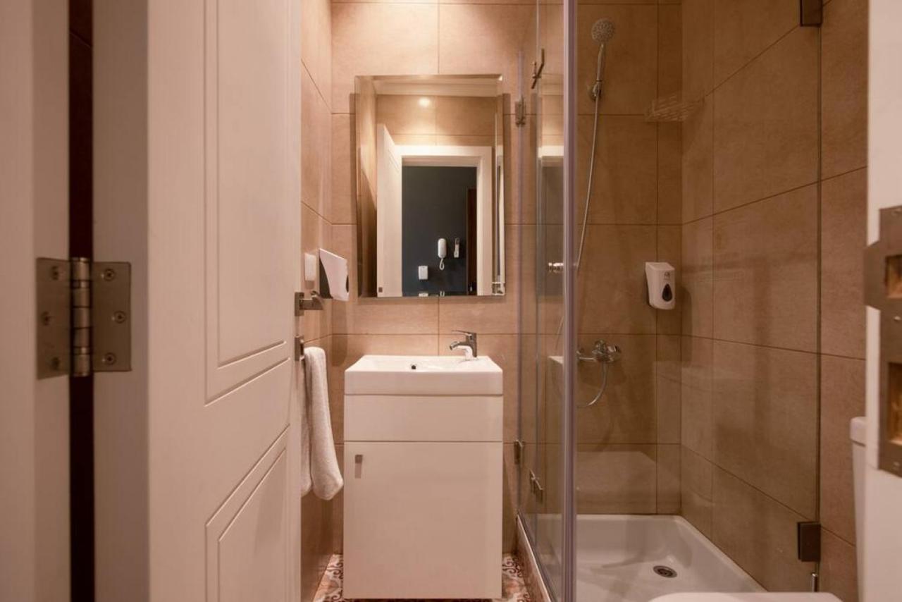 Madam Antoinette-514 In Mar Mikhael Apartment